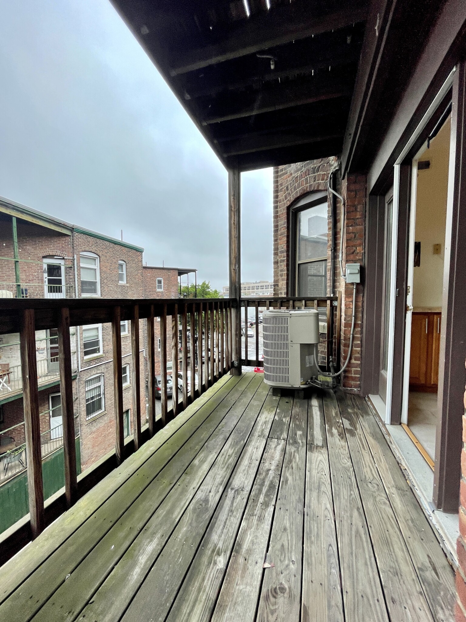 3 bed, 1.5 bath apartment for rent at 1133 Commonwealth Ave Unit 4, Allston — photo 31 of 33