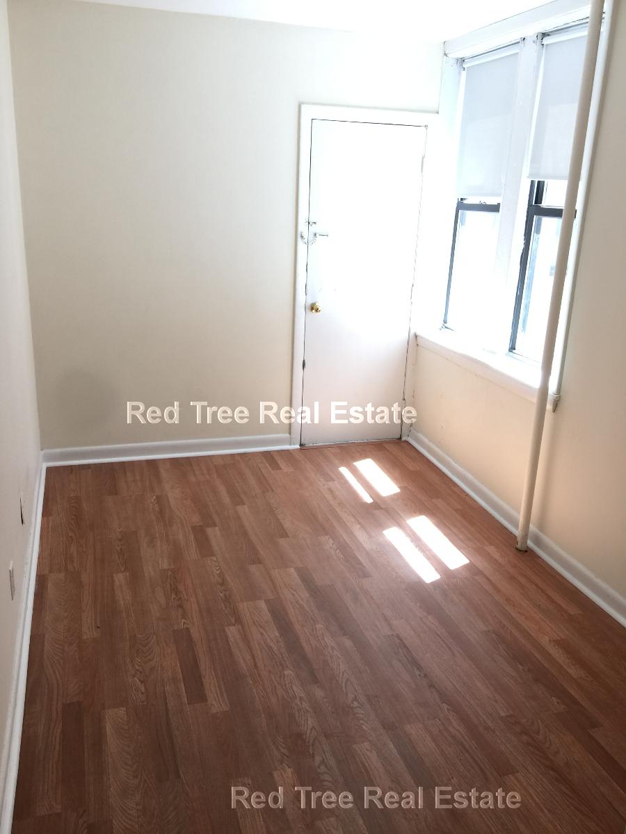3 bed, 1.5 bath apartment for rent at 1133 Commonwealth Ave Unit 8, Allston — photo 2 of 9