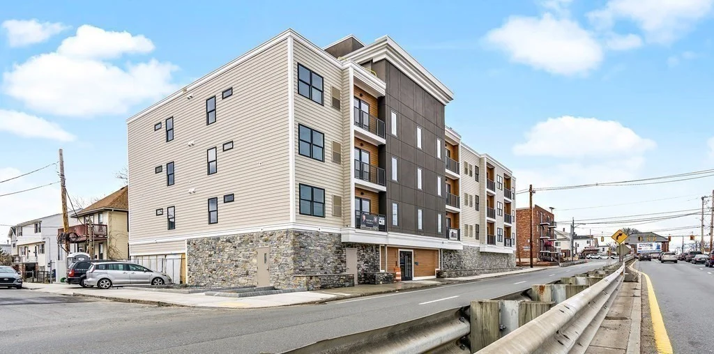 2 bed, 1 bath apartment for rent at 1133 Shore Rd Unit 0, Revere — photo 1 of 17