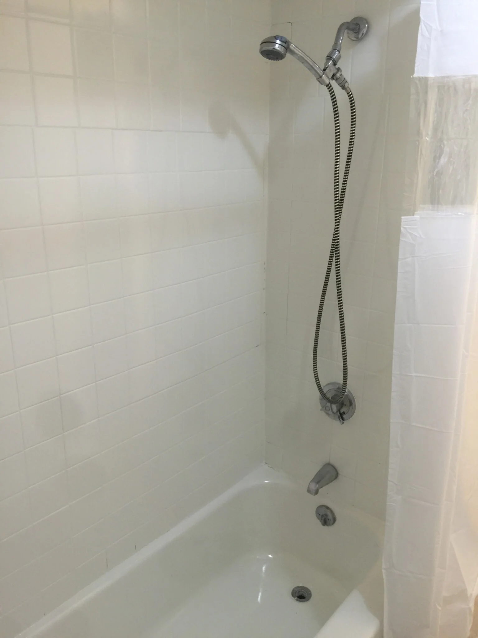 3 bed, 1.5 bath apartment for rent at 1135 Commonwealth Ave Unit 2, Brighton — photo 7 of 7