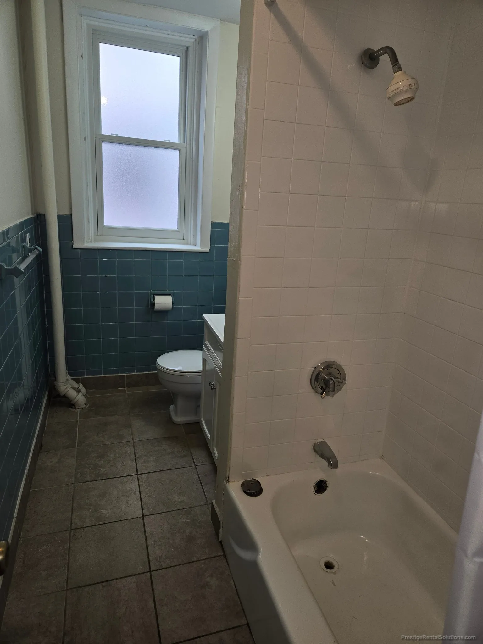 3 bed, 1.5 bath apartment for rent at 1135 Commonwealth Ave Unit 4, Allston — photo 12 of 13