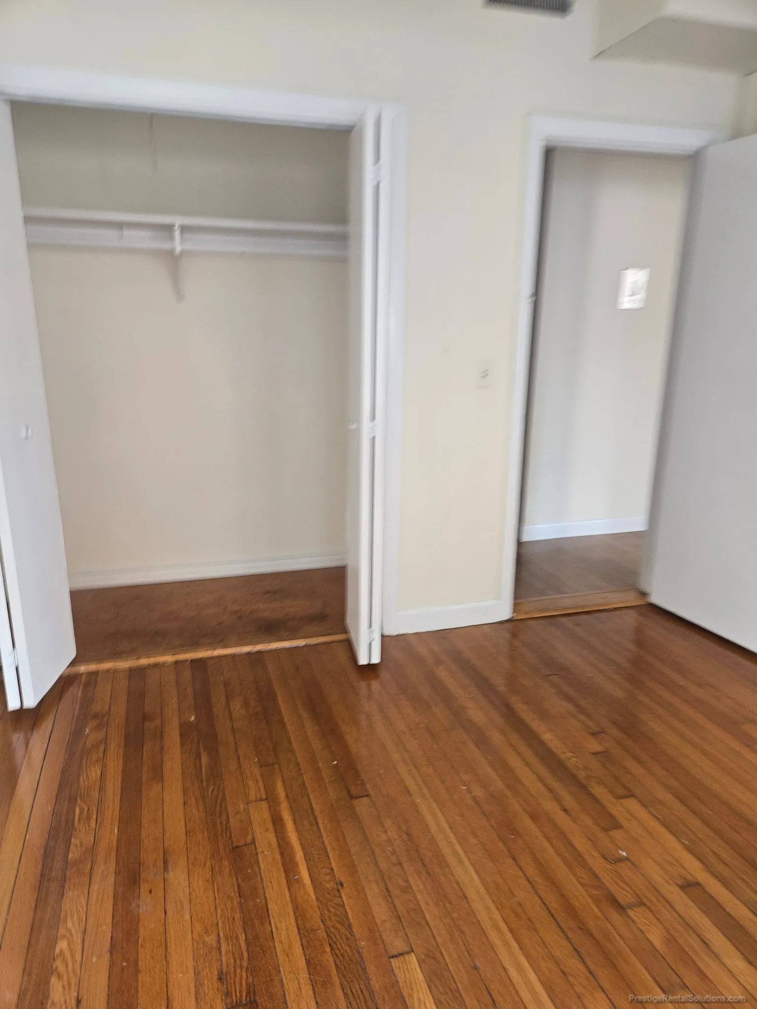 3 bed, 1.5 bath apartment for rent at 1135 Commonwealth Ave Unit 4, Allston — photo 7 of 13