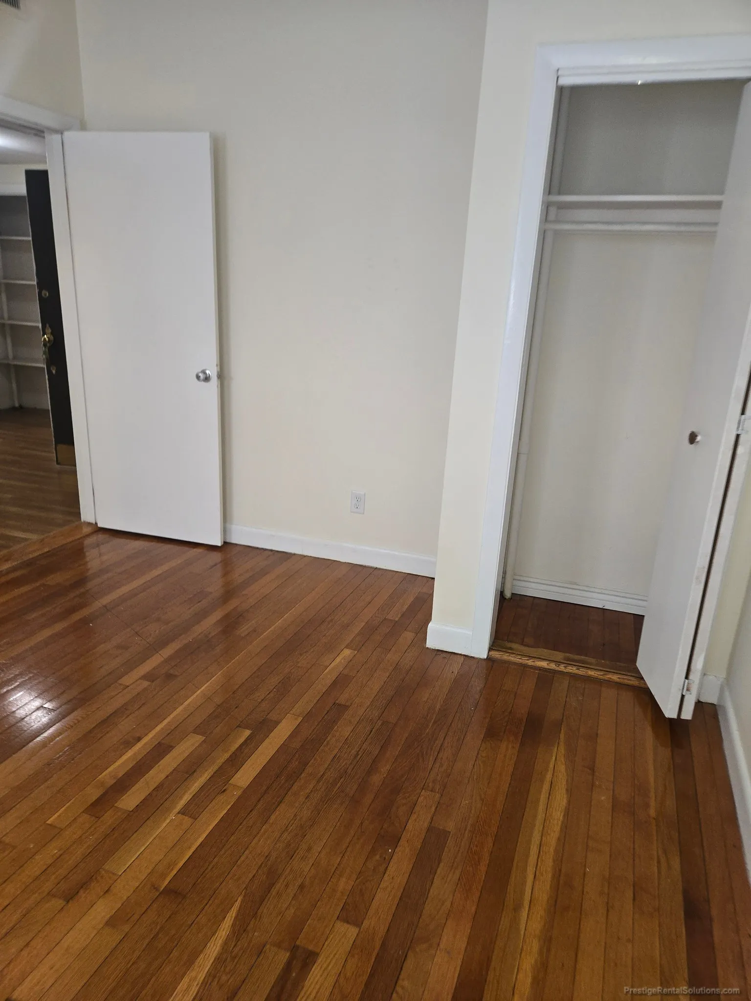3 bed, 1.5 bath apartment for rent at 1135 Commonwealth Ave Unit 4, Allston — photo 6 of 13