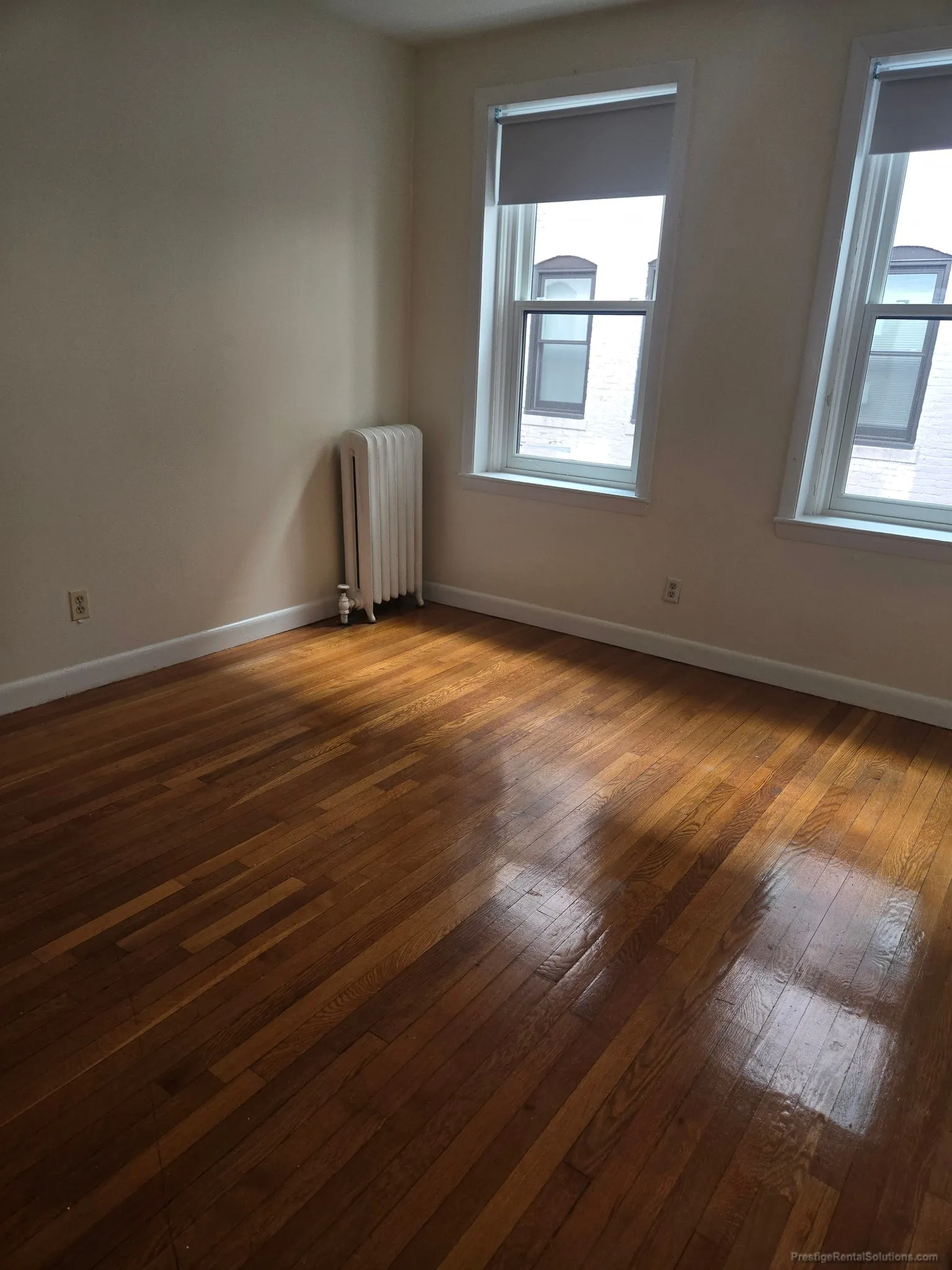 3 bed, 1.5 bath apartment for rent at 1135 Commonwealth Ave Unit 4, Allston — photo 4 of 13