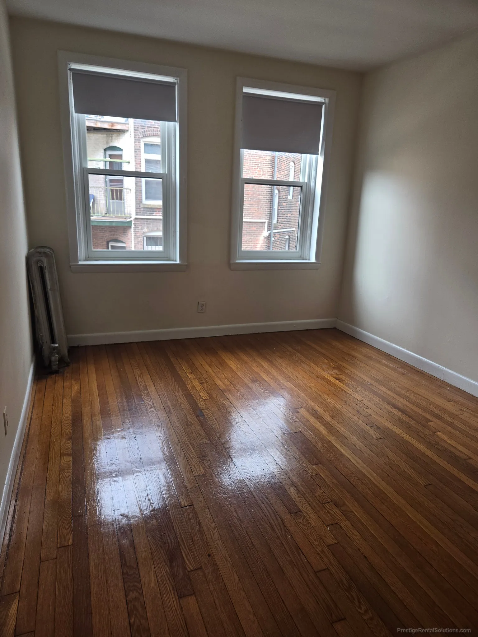 3 bed, 1.5 bath apartment for rent at 1135 Commonwealth Ave Unit 4, Allston — photo 5 of 13