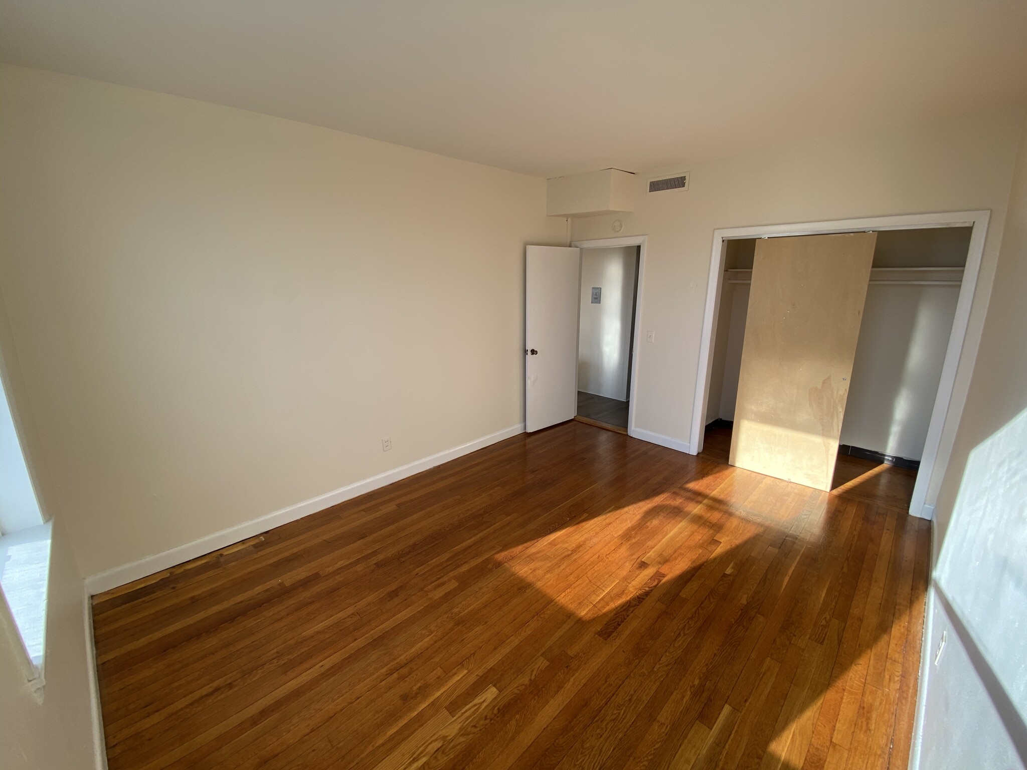 3 bed, 1.5 bath apartment for rent at 1135 Commonwealth Ave Unit 5, Allston — photo 12 of 17