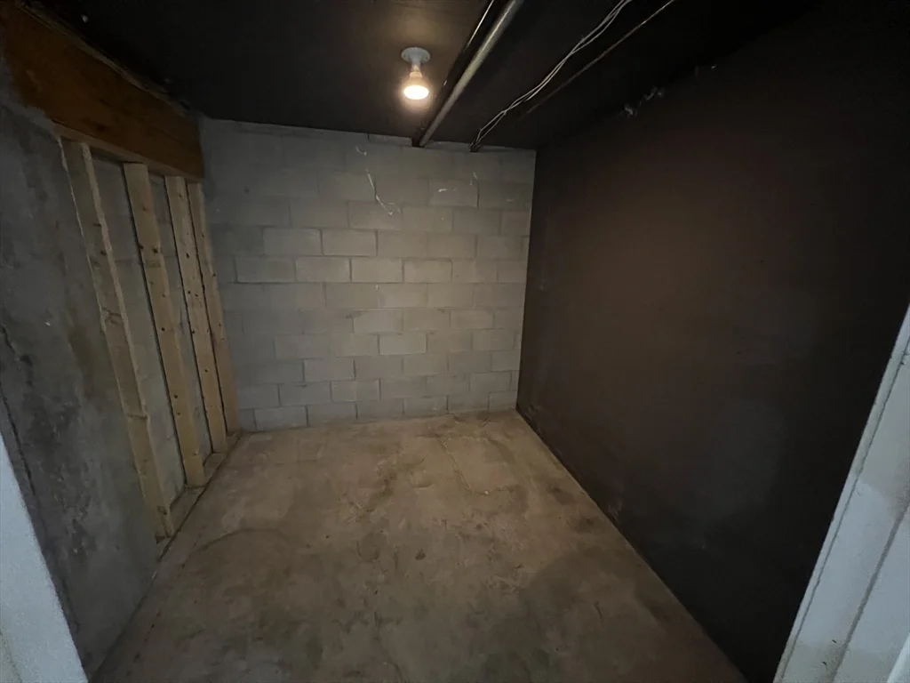 3 bed, 1 bath apartment for rent at 1135 Washington St Unit 1, Norwood — photo 16 of 18