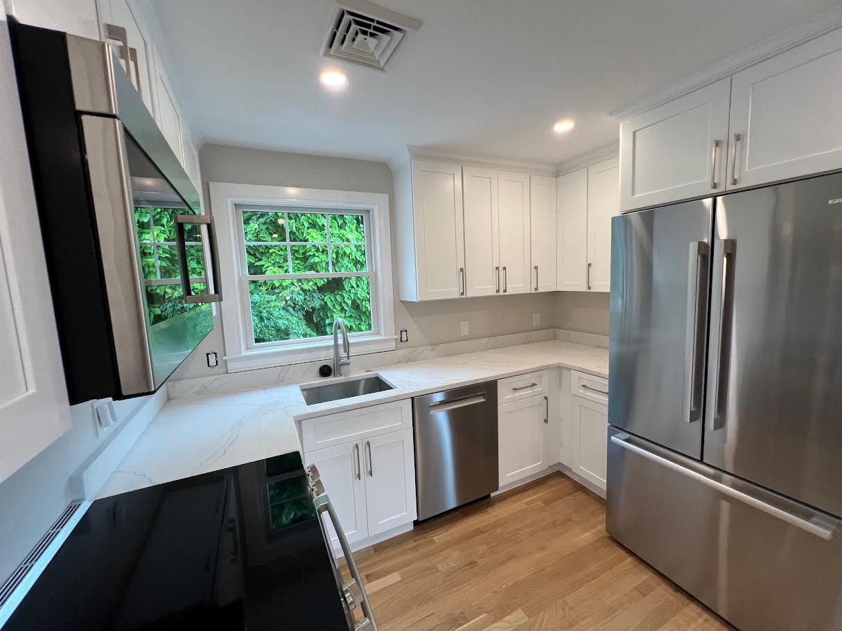 3 bed, 2 bath apartment for rent at 1136 Walnut St Unit 1-2, Newton Highlands — photo 4 of 17