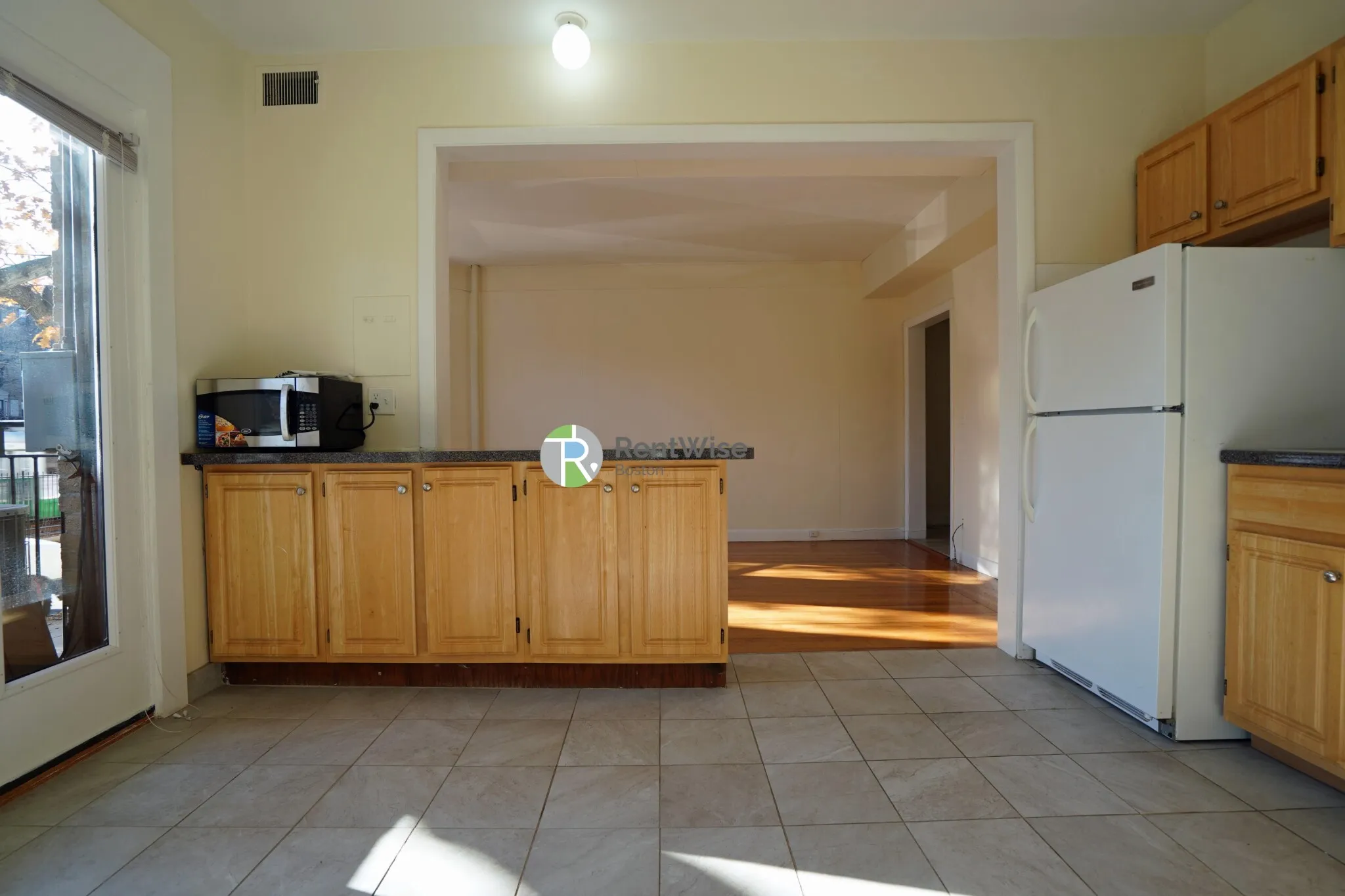 2 bed, 1 bath apartment for rent at 1137 Commonwealth Ave Unit 1, Brighton — photo 7 of 15