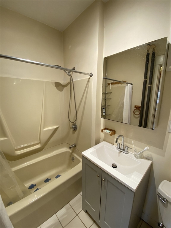 1 bed, 1 bath apartment for rent at 1137 Massachusetts Ave Unit 52, Porter Square — photo 10 of 30