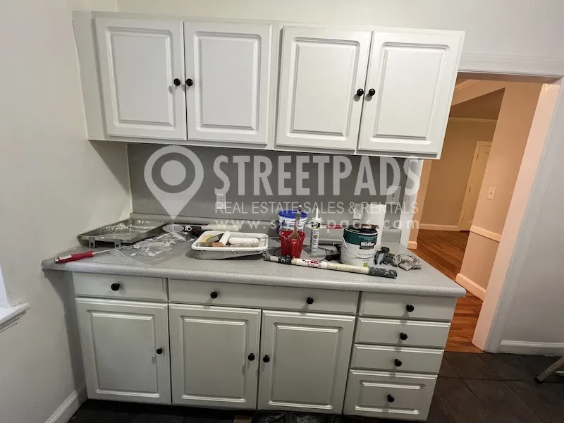 1 bed, 1 bath apartment for rent at 1139 Beacon St Unit 3, Longwood — photo 4 of 27
