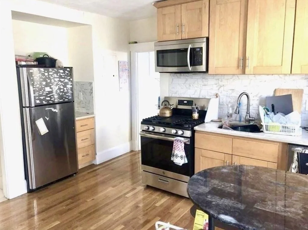 4 bed, 2 bath apartment for rent at 114-116 Thornton St Unit 1, Roxbury — photo 2 of 8