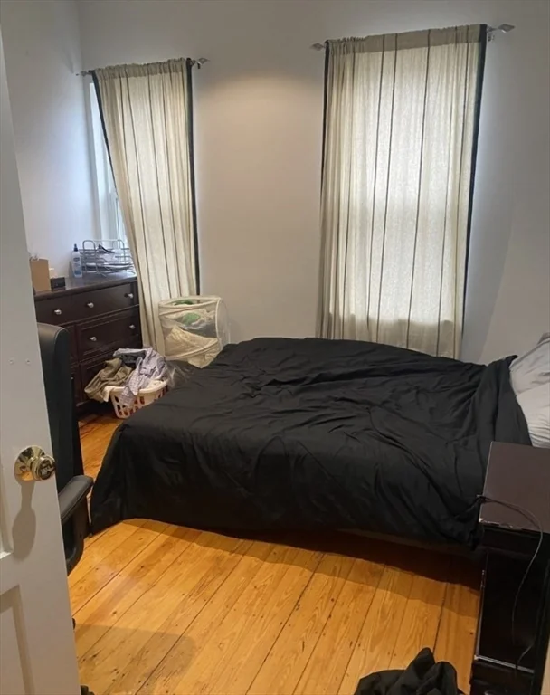 4 bed, 2 bath apartment for rent at 114-116 Thornton St Unit 1, Roxbury — photo 7 of 8