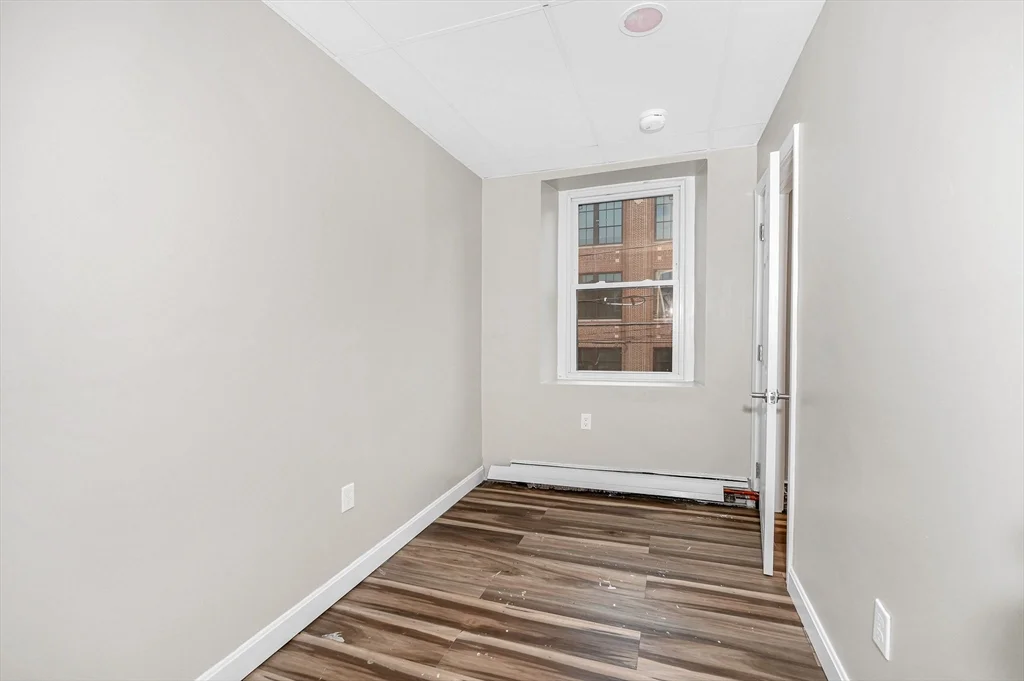 1 bed, 1 bath apartment for rent at 114 Appleton St Unit 2, Lowell — photo 12 of 13