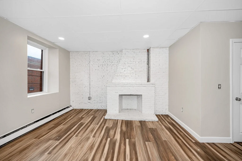 1 bed, 1 bath apartment for rent at 114 Appleton St Unit 2, Lowell — photo 7 of 13