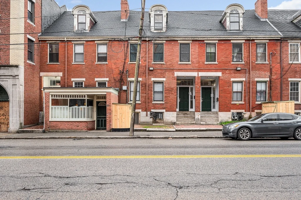 1 bed, 1 bath apartment for rent at 114 Appleton St Unit 2, Lowell — photo 13 of 13