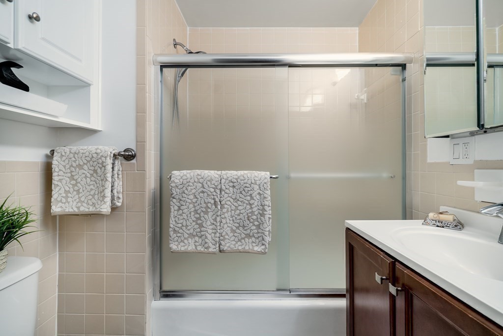2 bed, 1 bath apartment for rent at 114 Brook St Unit 2, Central Village — photo 9 of 15