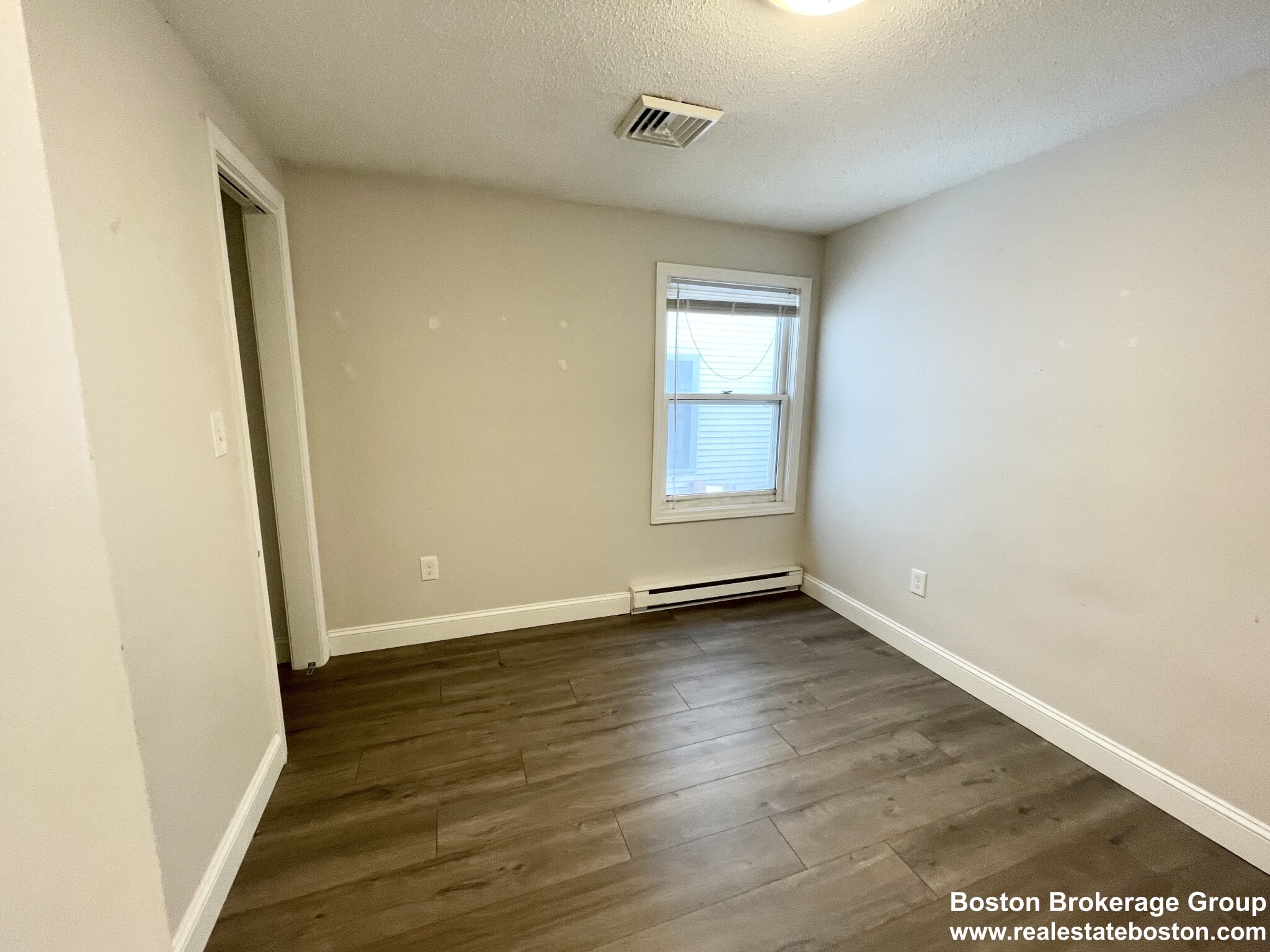 7 bed, 2 bath apartment for rent at 114 Buttonwood St Unit 1, Dorchester — photo 4 of 7