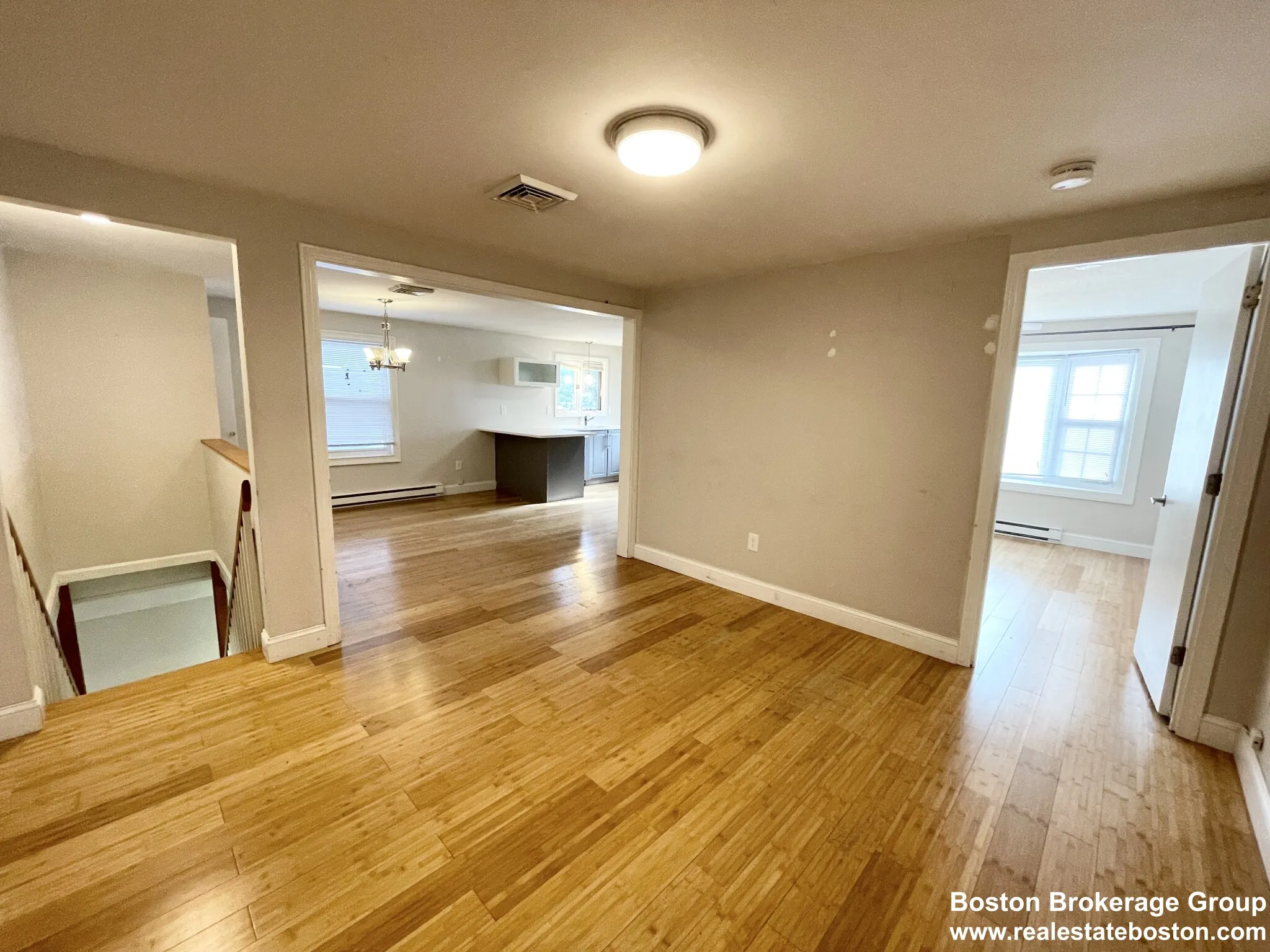 7 bed, 2 bath apartment for rent at 114 Buttonwood St Unit Room3, Dorchester — photo 3 of 11
