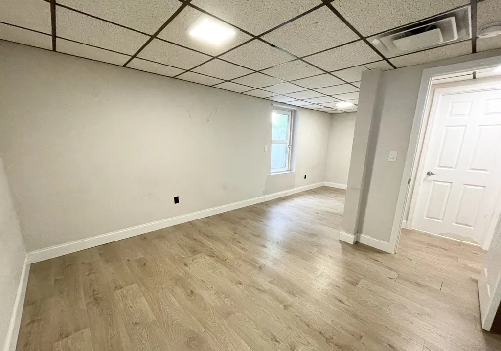 6 bed, 2 bath apartment for rent at 114 Buttonwood Unit street, Dorchester — photo 7 of 15
