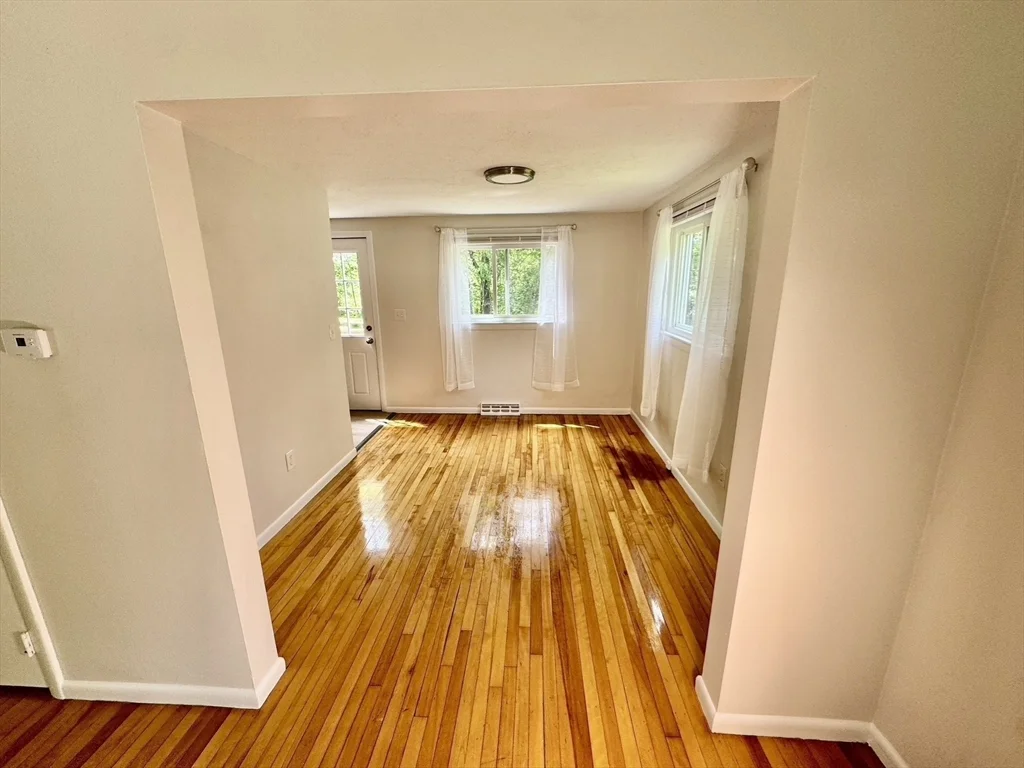 2 bed, 1 bath apartment for rent at 114 Central St Unit 114, Acton — photo 8 of 12