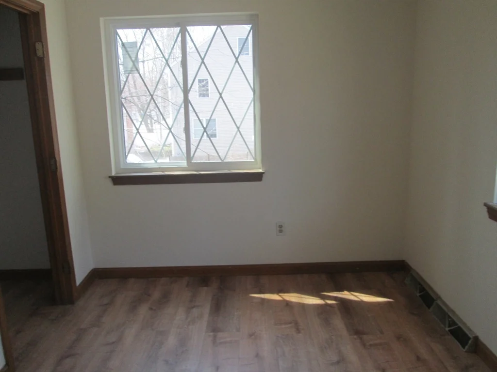 2 bed, 1 bath apartment for rent at 114 Clark St Unit 114, Belmont — photo 6 of 9