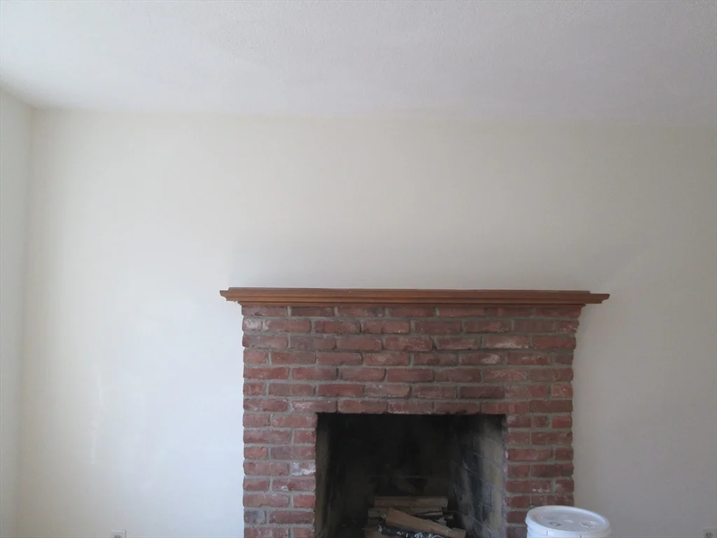 2 bed, 1 bath apartment for rent at 114 Clark St Unit 114, Belmont — photo 5 of 9