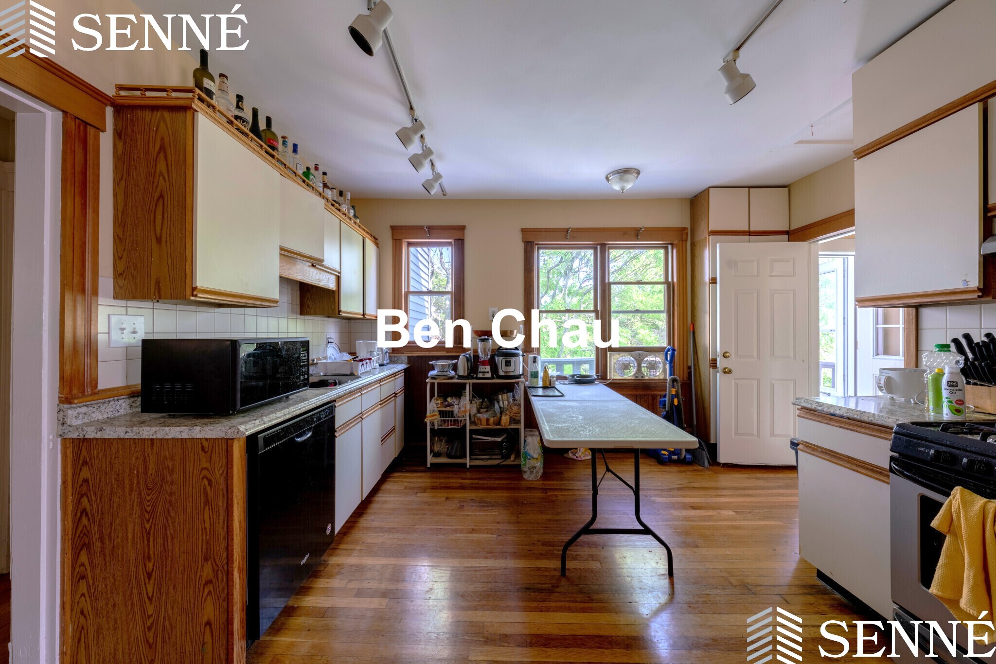 4 bed, 2 bath apartment for rent at 114 Elm St Unit 3B, The Port — photo 4 of 13