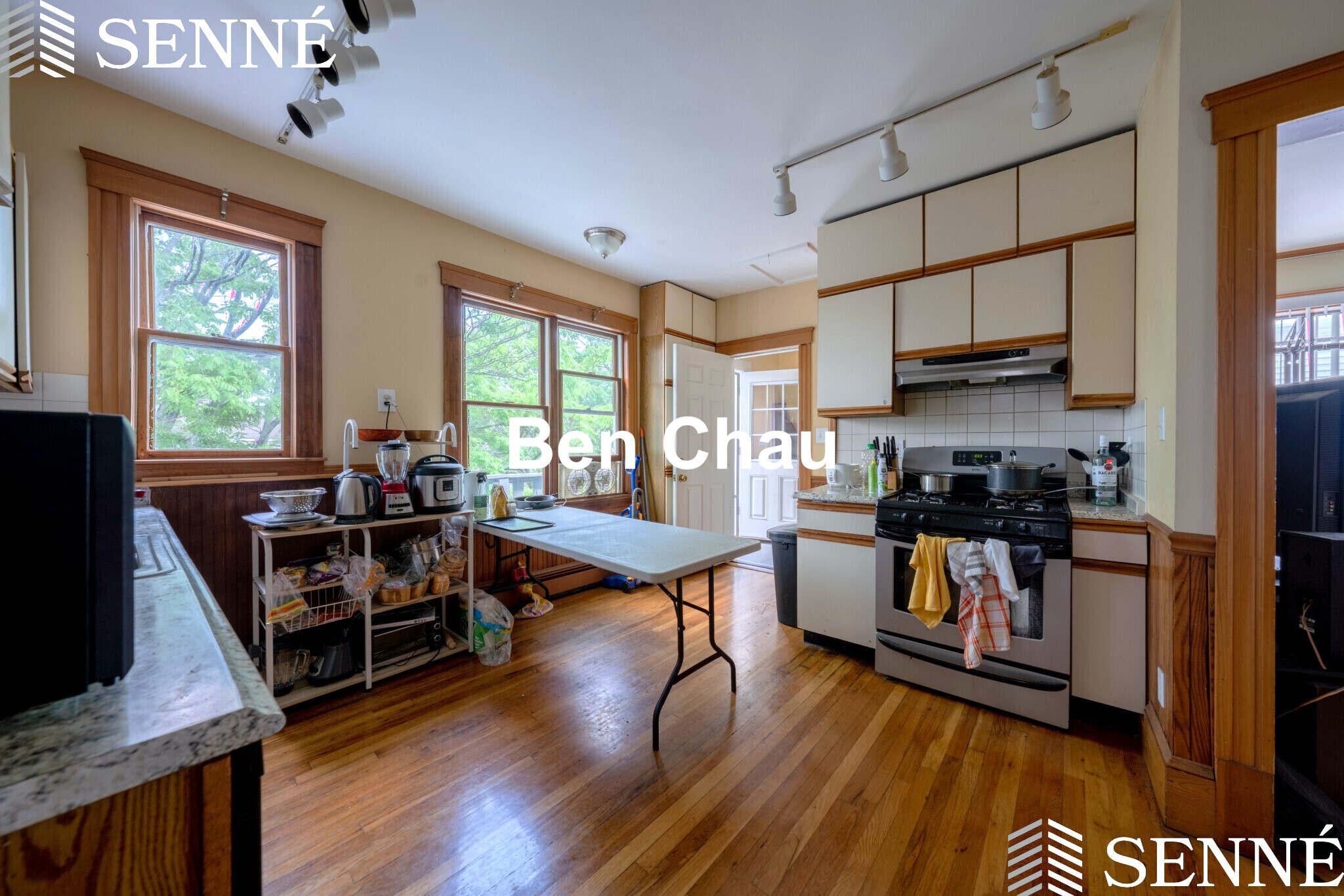 4 bed, 2 bath apartment for rent at 114 Elm St Unit 3B, The Port — photo 3 of 13