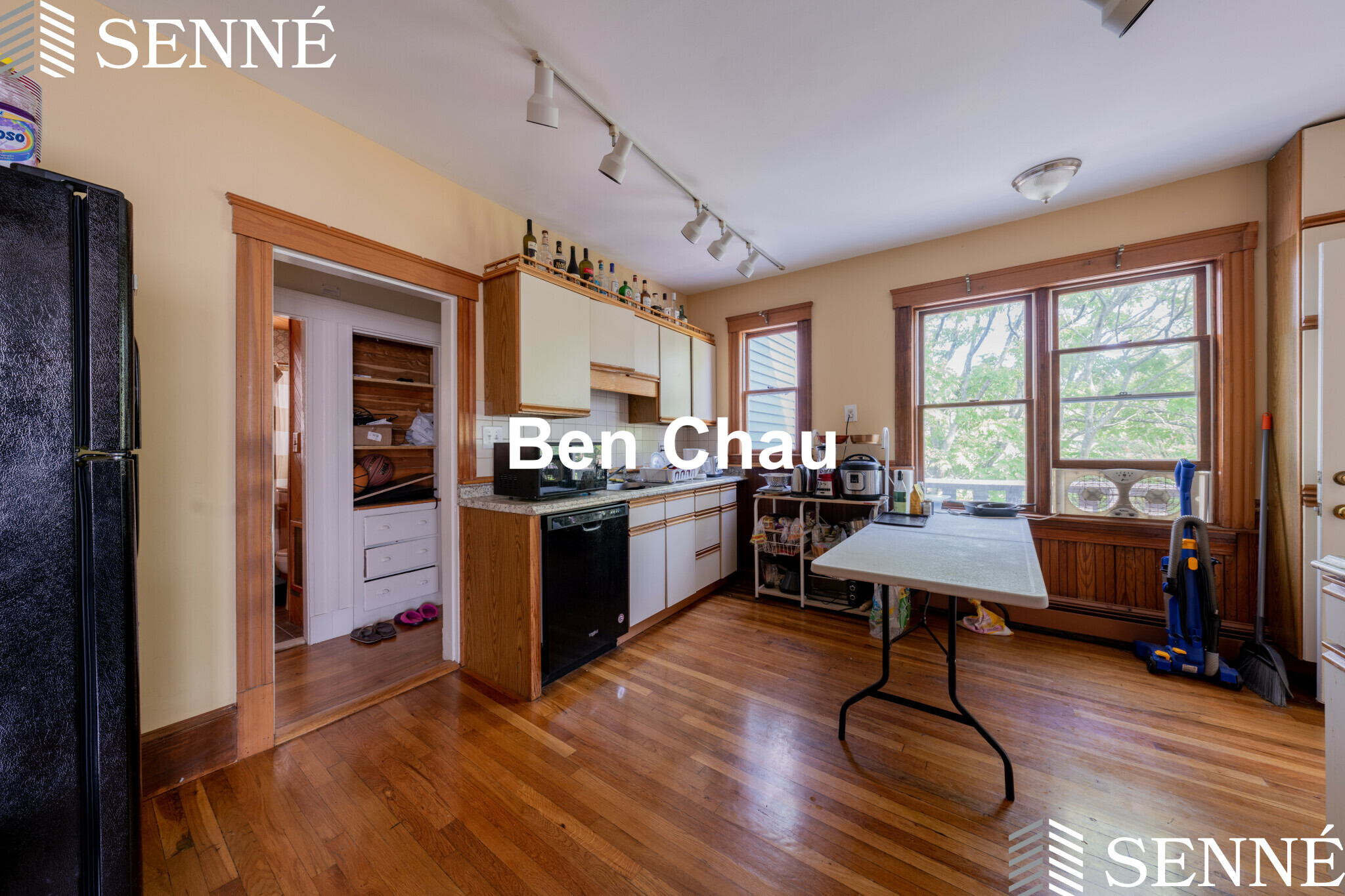 4 bed, 2 bath apartment for rent at 114 Elm St Unit 3B, The Port — photo 5 of 13