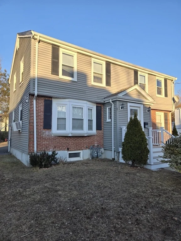 2 bed, 1 bath apartment for rent at 114 Faraday St Unit 2, Hyde Park — photo 7 of 25