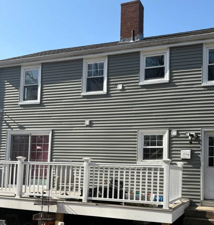 2 bed, 1 bath apartment for rent at 114 Faraday St Unit 2, Hyde Park — photo 9 of 25