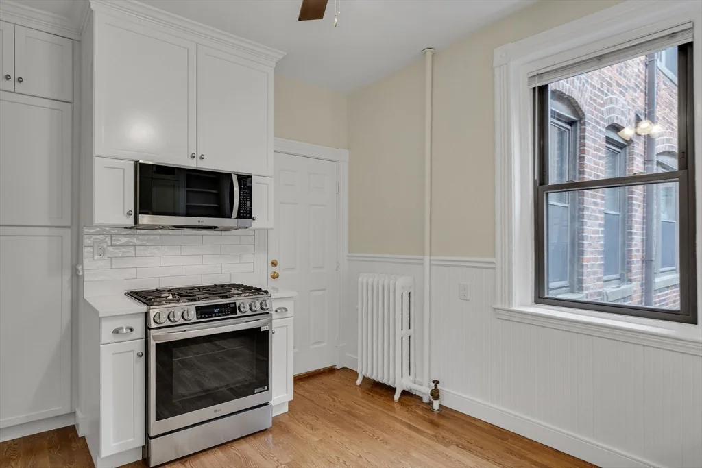 3 bed, 2 bath apartment for rent at 114 Fenway Unit 6, Fenway — photo 36 of 41