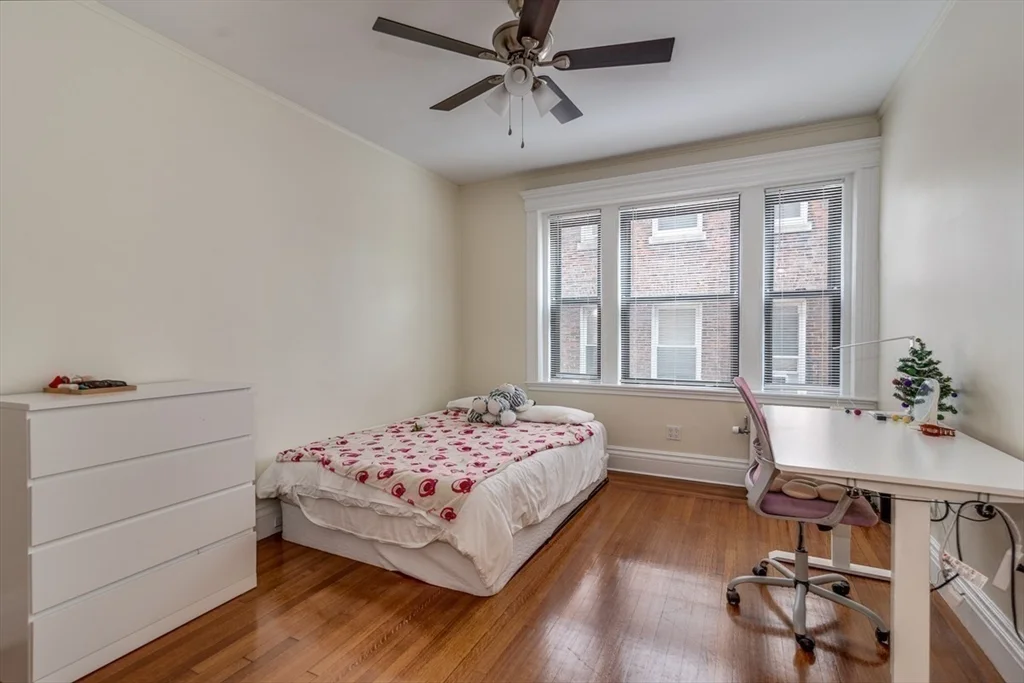 3 bed, 2 bath apartment for rent at 114 Fenway Unit 6, Fenway — photo 4 of 41