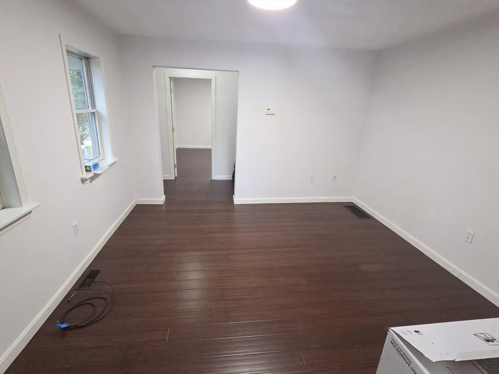 1 bed apartment for rent at 114 Front St Unit 114, Weymouth — photo 7 of 17