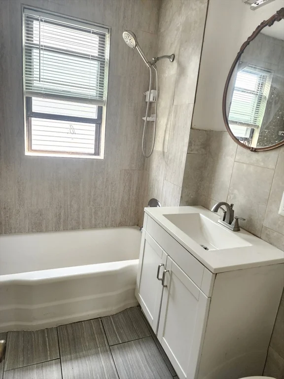 4 bed, 1 bath apartment for rent at 114 Hancock Unit 2, Everett — photo 10 of 10