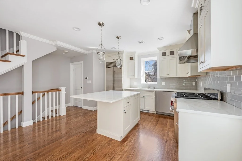 3 bed, 2 bath apartment for rent at 114 Inman St Unit 4, Cambridge — photo 3 of 28