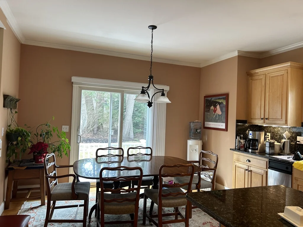 4 bed, 2 bath apartment for rent at 114 Jarvis Unit 114, Needham — photo 8 of 17