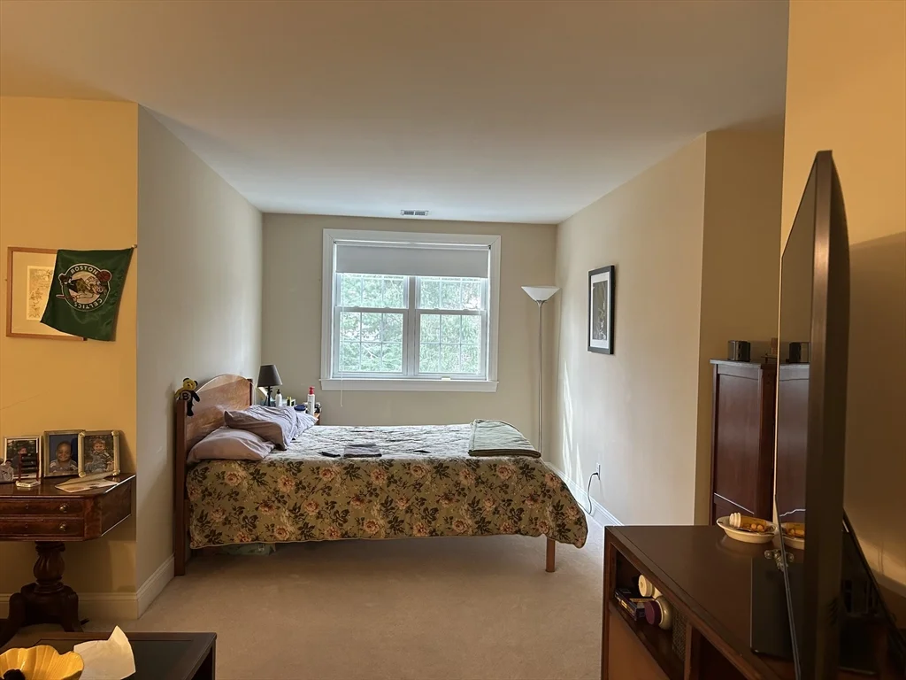 4 bed, 2 bath apartment for rent at 114 Jarvis Unit 114, Needham — photo 14 of 17