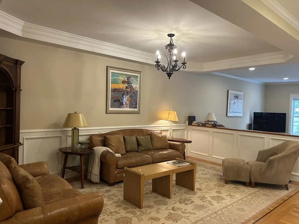4 bed, 2 bath apartment for rent at 114 Jarvis Unit 114, Needham — photo 5 of 17