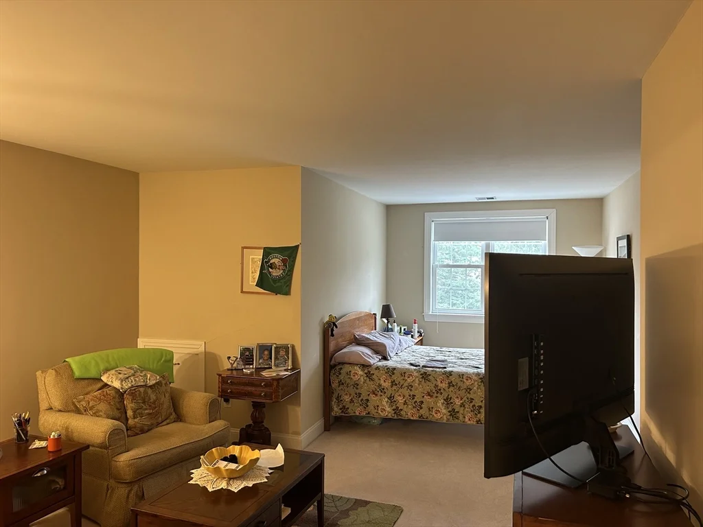4 bed, 2 bath apartment for rent at 114 Jarvis Unit 114, Needham — photo 15 of 17