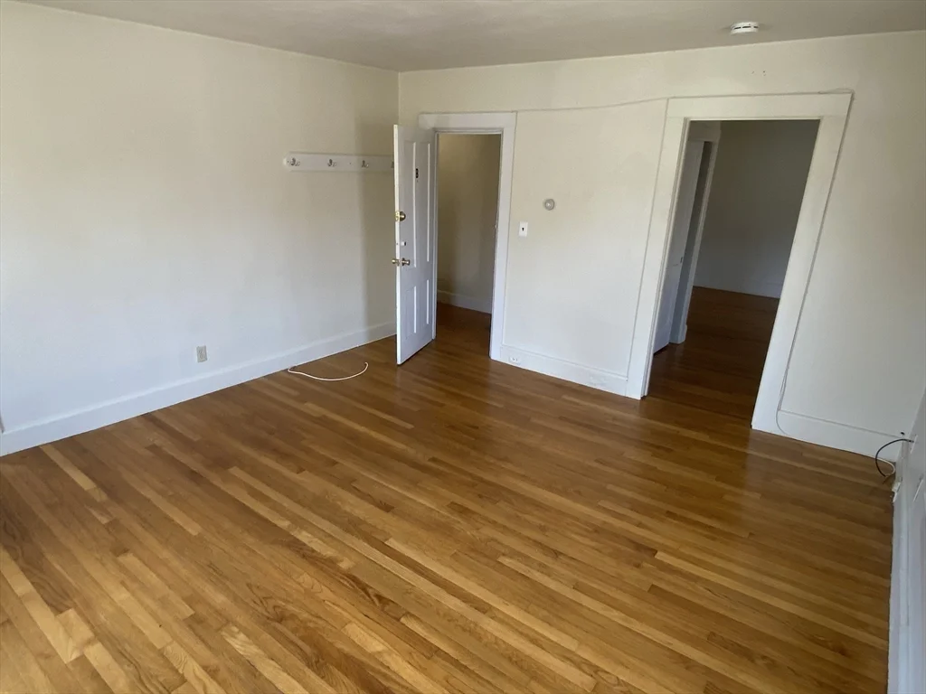 1 bed, 1 bath apartment for rent at 114 King St Unit B, Northampton — photo 7 of 12