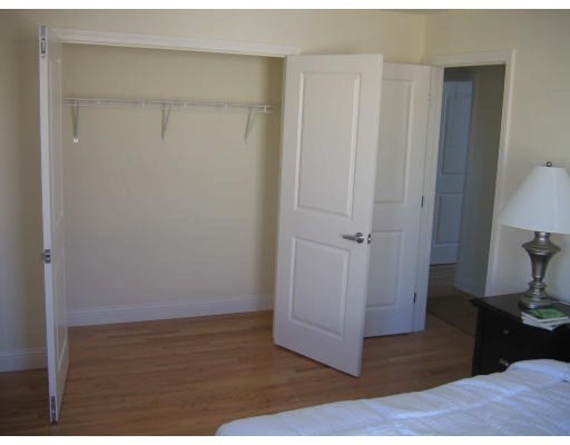 3 bed, 1 bath apartment for rent at 114 Library Unit 114, Chelsea — photo 8 of 11