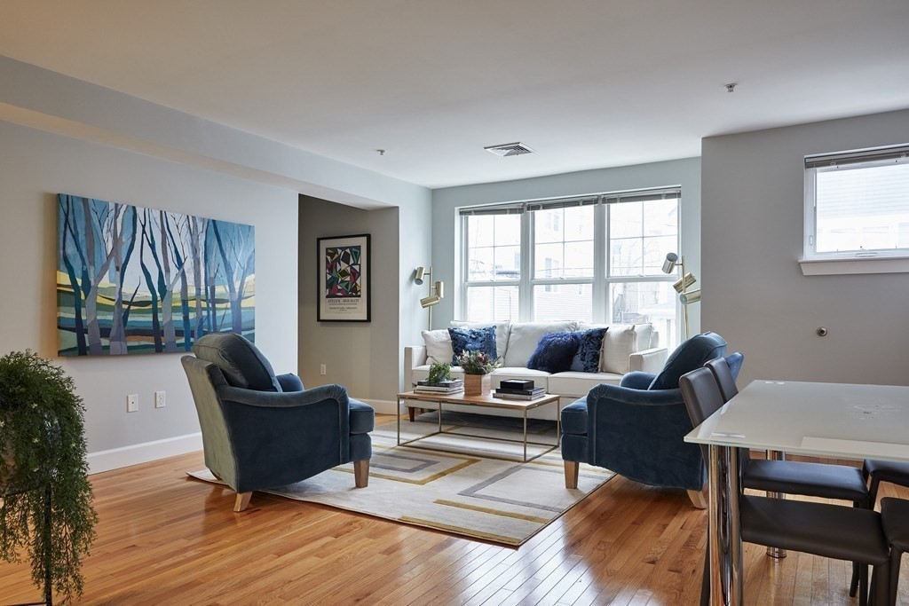 3 bed, 1 bath apartment for rent at 114 Library Unit 114, Chelsea — photo 4 of 11