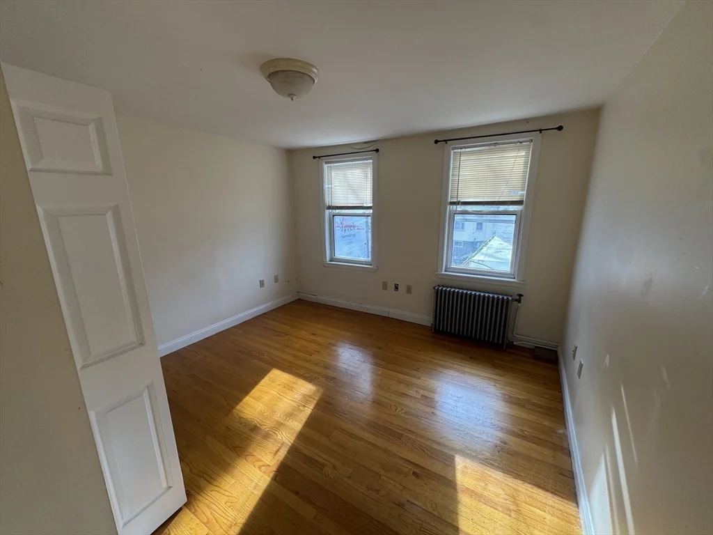 2 bed, 1 bath apartment for rent at 114 Magazine St Unit 2, Cambridgeport — photo 5 of 10