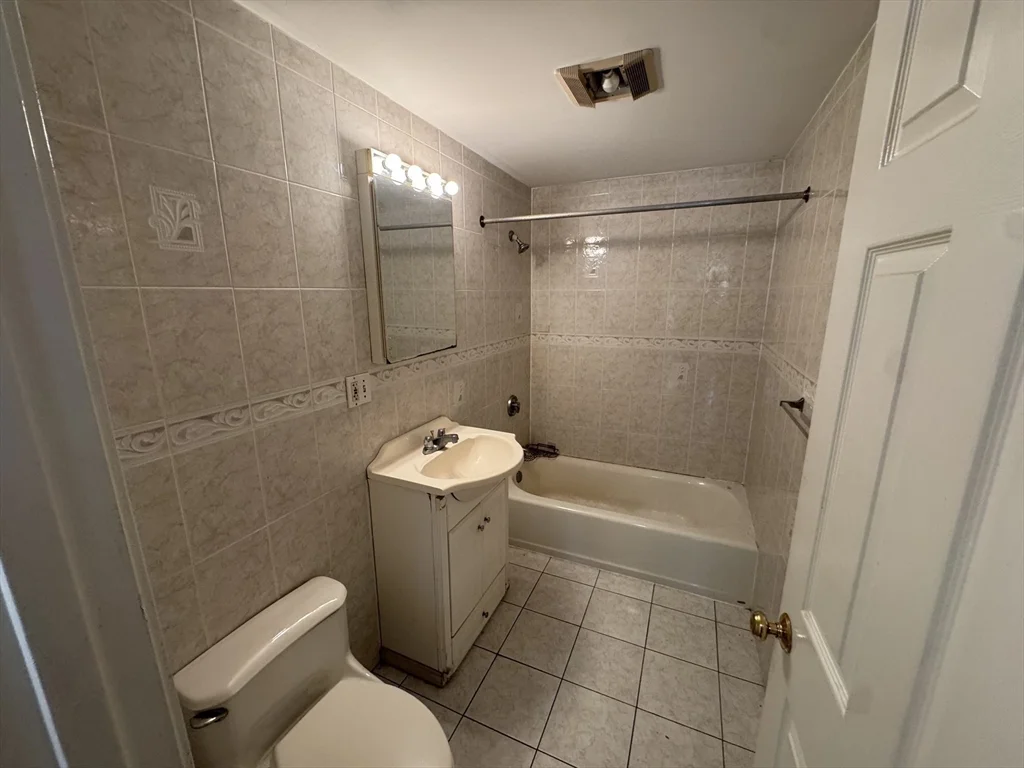 2 bed, 1 bath apartment for rent at 114 Magazine St Unit 2, Cambridgeport — photo 7 of 10