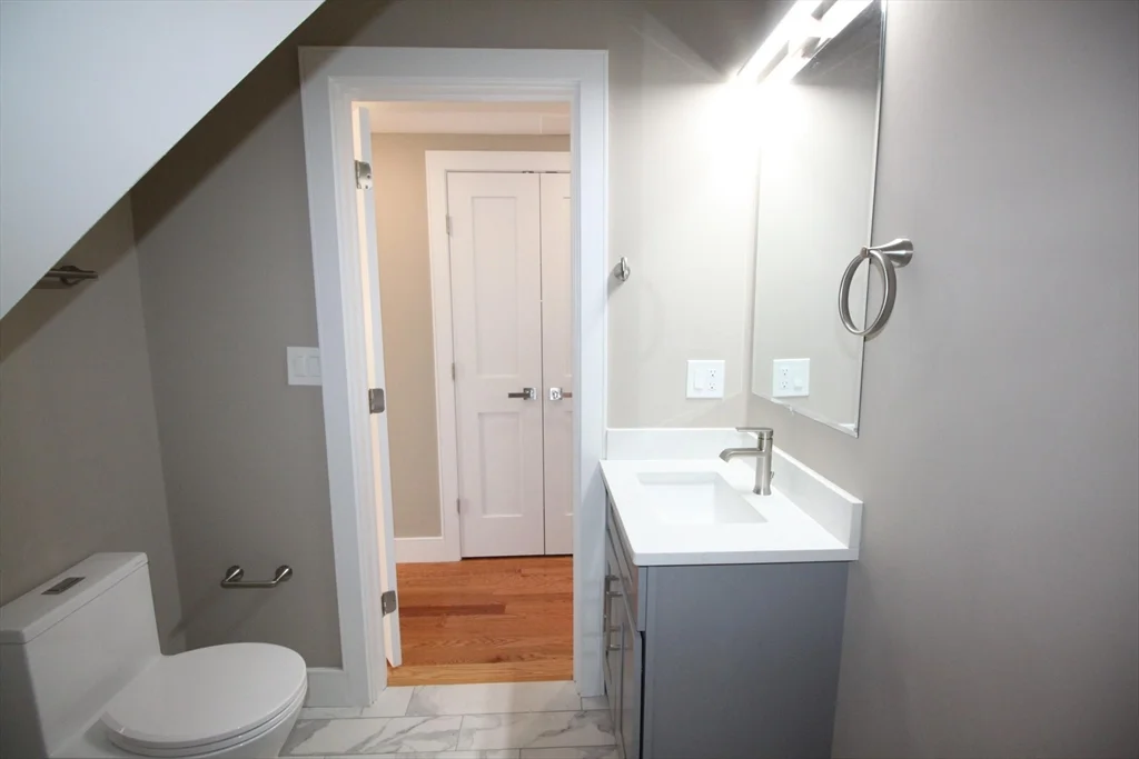 2 bed, 1 bath apartment for rent at 114 Main St Unit 114, Everett — photo 9 of 11