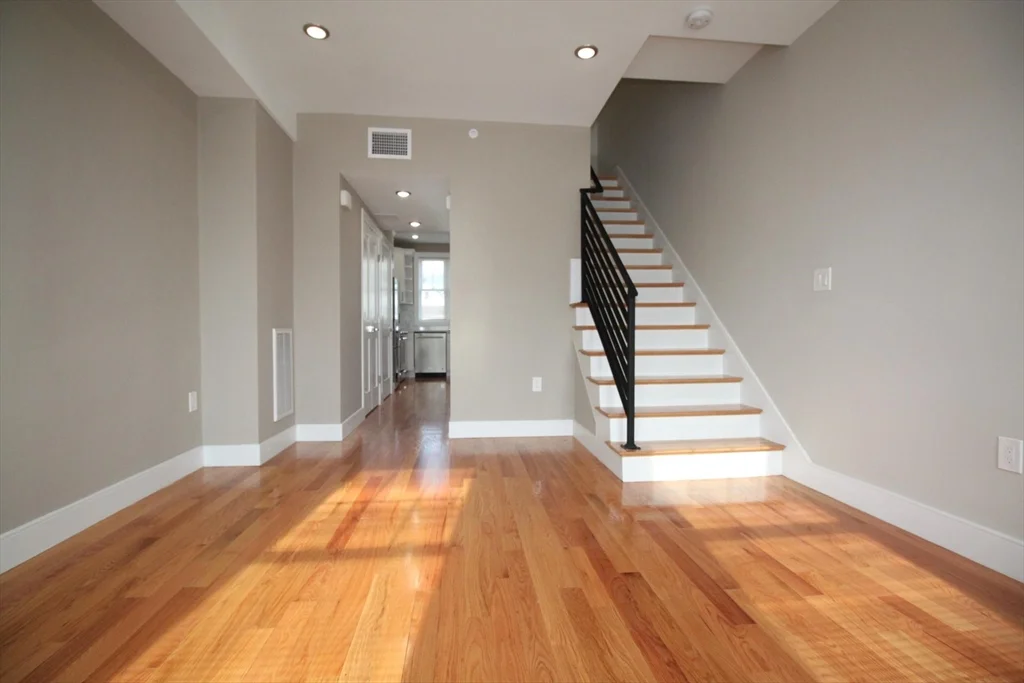 2 bed, 1 bath apartment for rent at 114 Main St Unit 114, Everett — photo 8 of 11