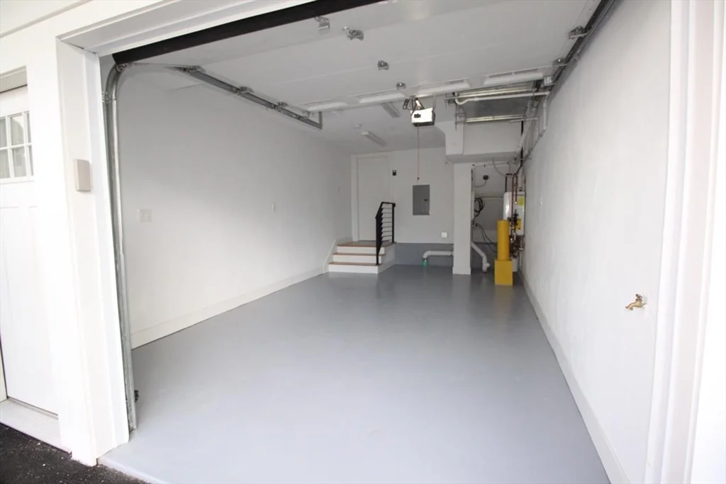 2 bed, 1 bath apartment for rent at 114 Main St Unit 114, Everett — photo 11 of 11