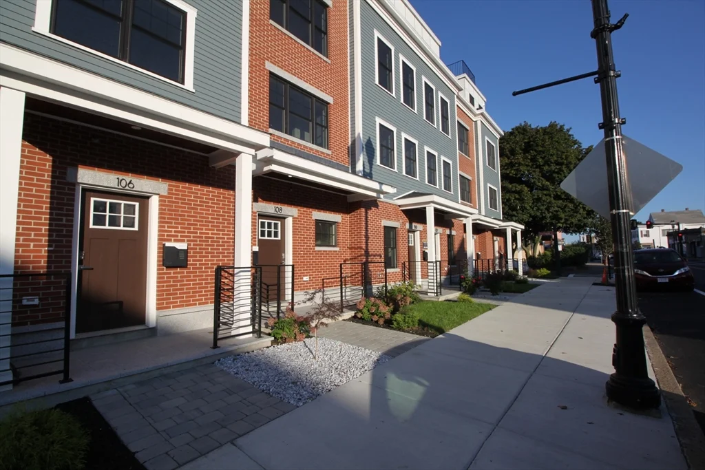 2 bed, 1 bath apartment for rent at 114 Main St Unit 114, Everett